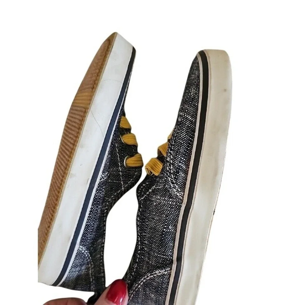 Old Navy Kids Dark Chambray Low Top Sneakers Yellow Elastic Laces Size 9 3T/3A